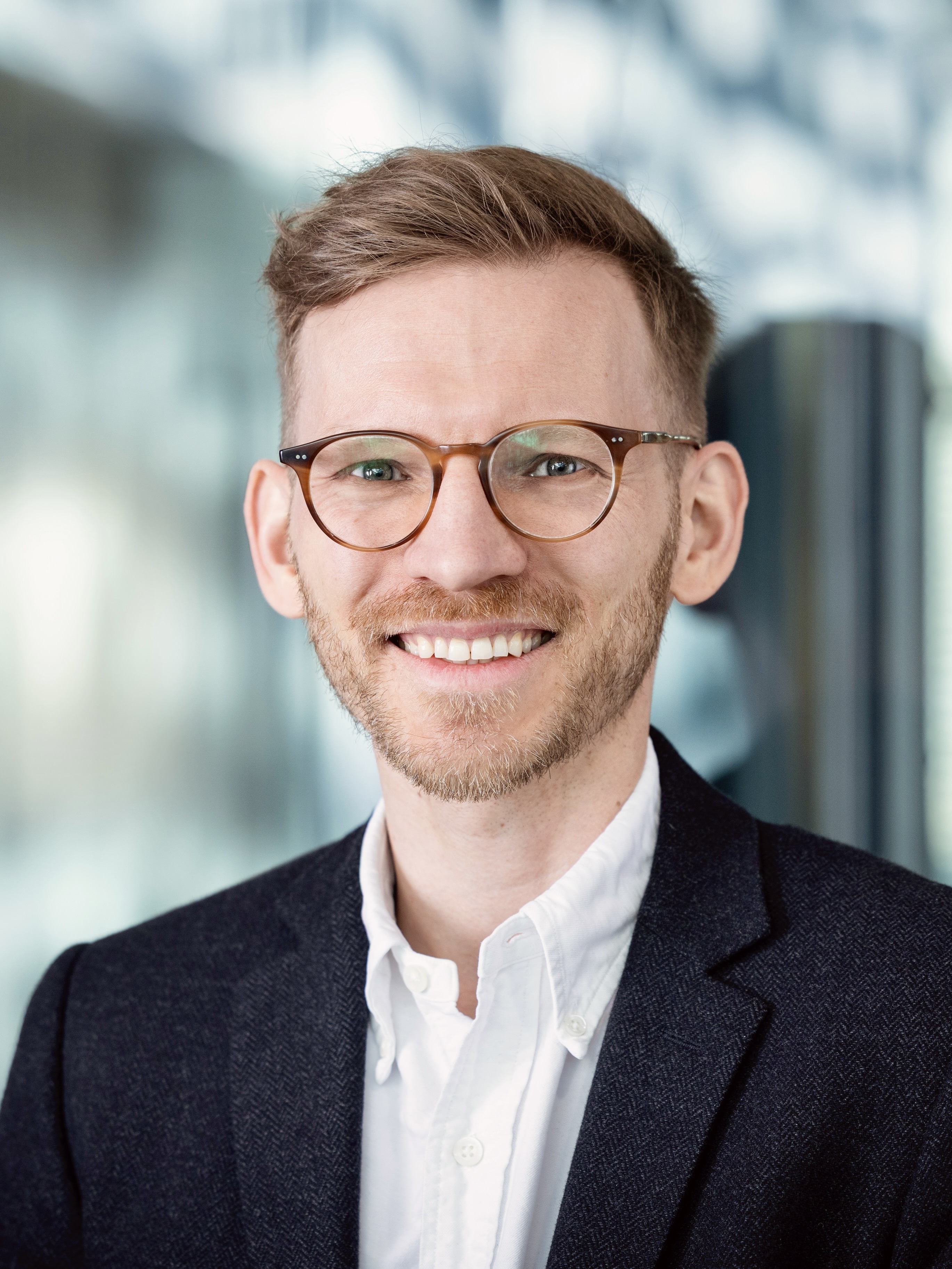 Portrait of Tobias Dienlin